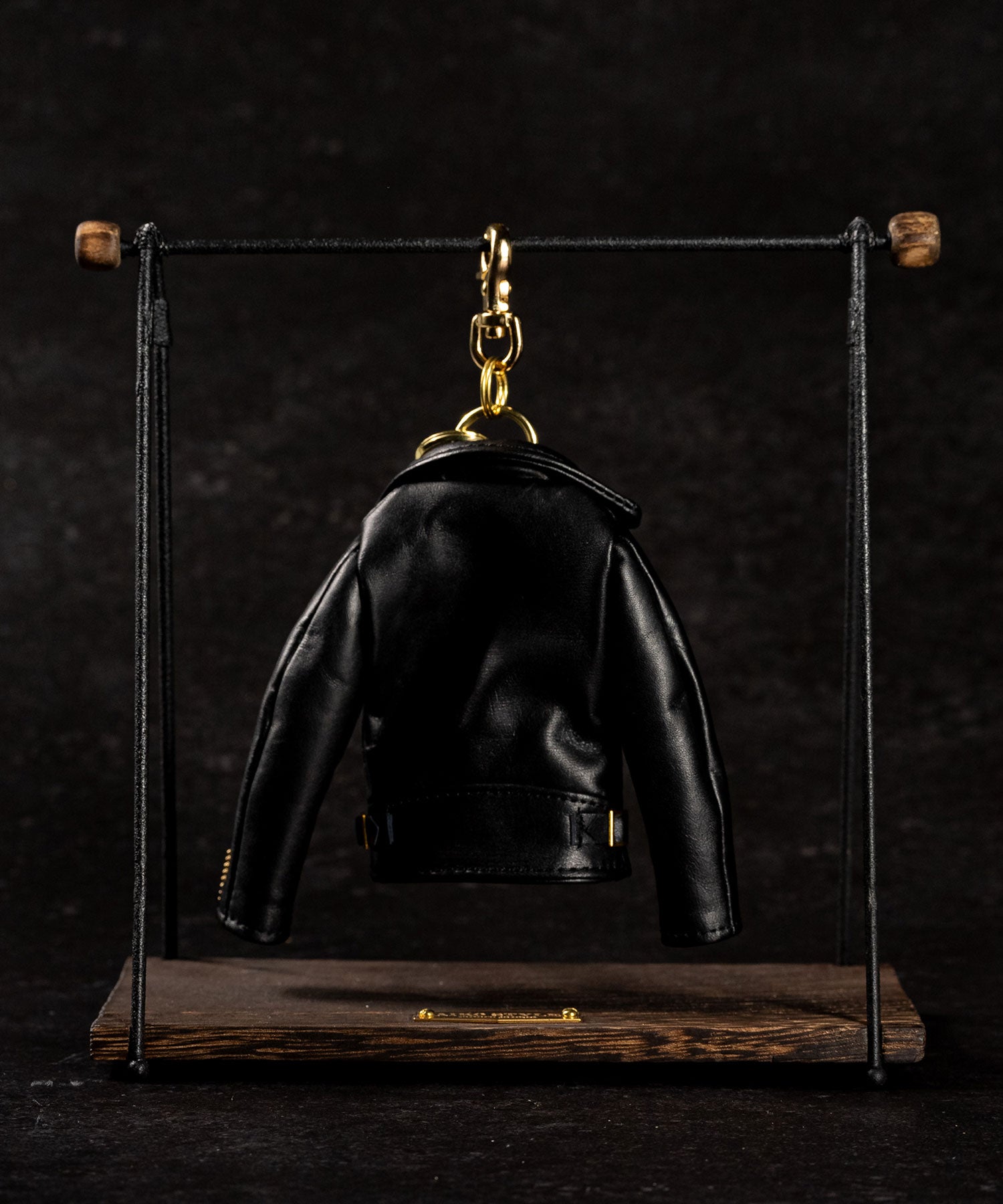 AIKO STYLE（アイコスタイル）ライダースジャケットキーホルダー 牛革