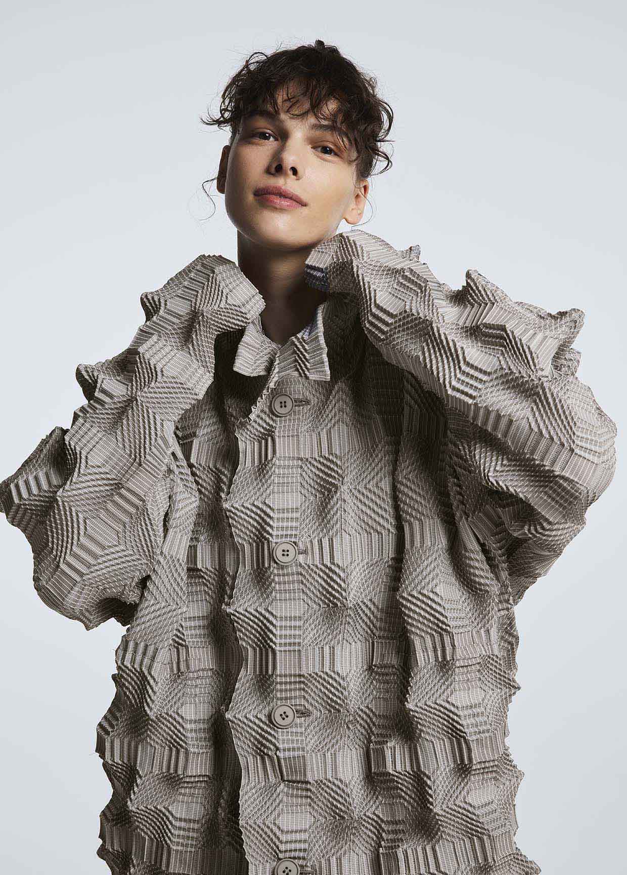 A-POC ABLE ISSEY MIYAKE LOOK 24 – The official ISSEY MIYAKE ONLINE