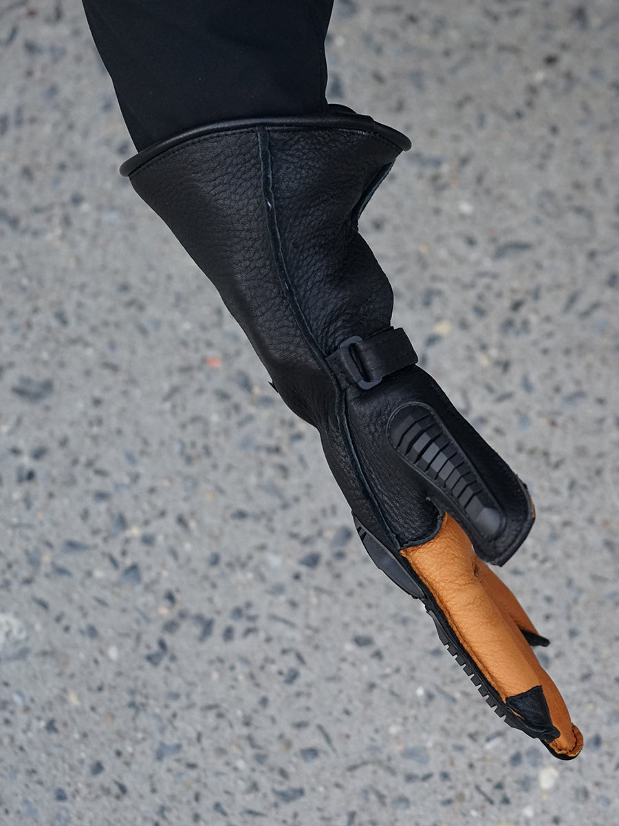 Lee Parks Design Sumo R Gauntlet Gloves – Union Garage