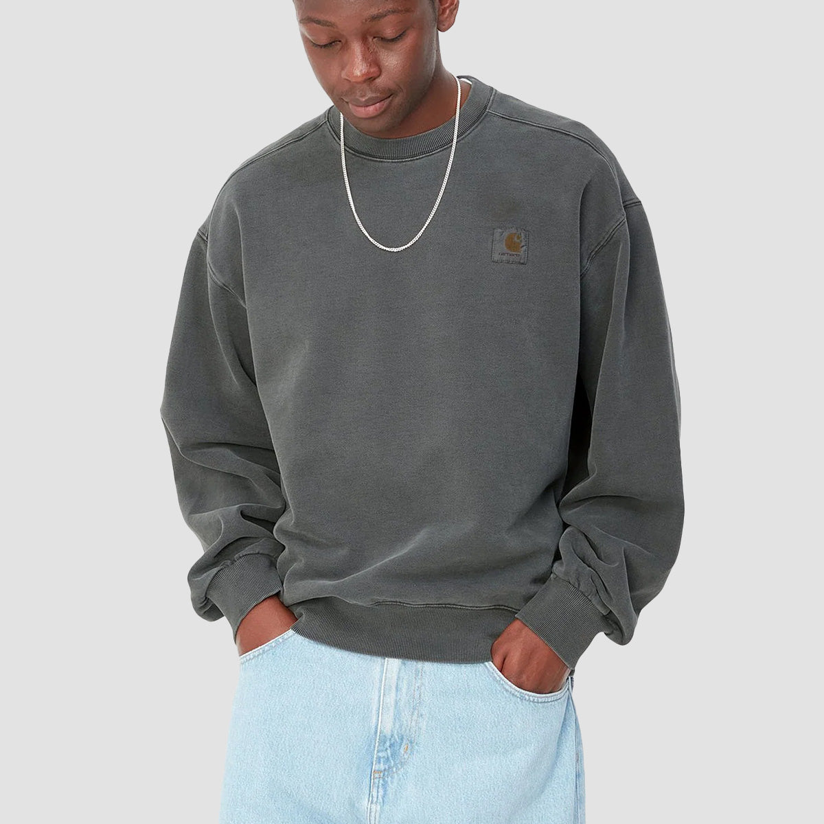 トップス VISTA SWEATSHIRT-GARMENT DYED/ GRAPHITE Carhartt WIP