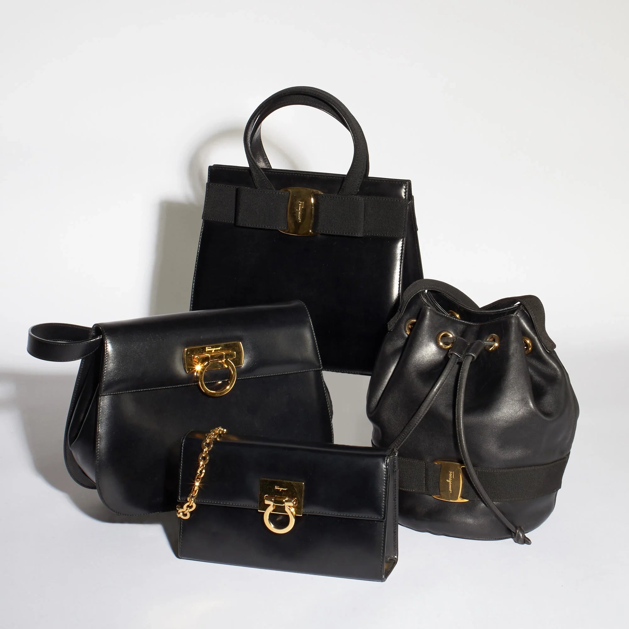 FERRAGAMO（フェラガモ）のヴィンテージ商品一覧｜ヴァルティーク