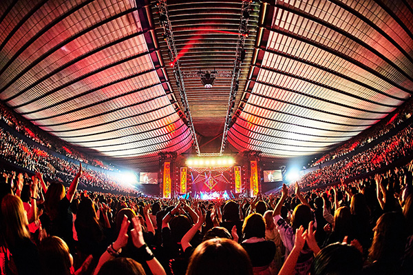 the GazettE、即日完売となった十五周年記念公演 大日本異端芸者「暴動