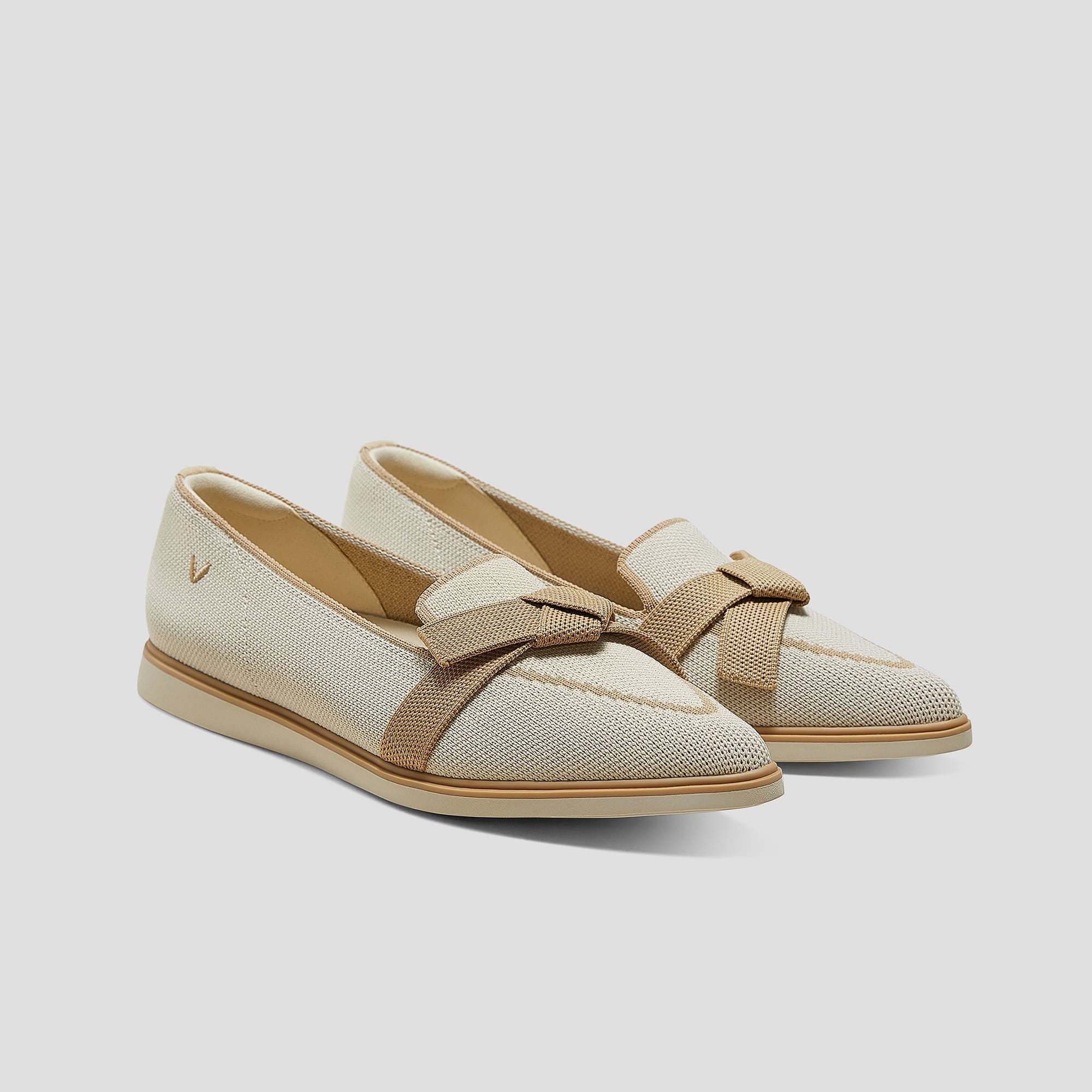 Valentina] 撥水加工 ポインテッドトゥ リボン付き ローファー