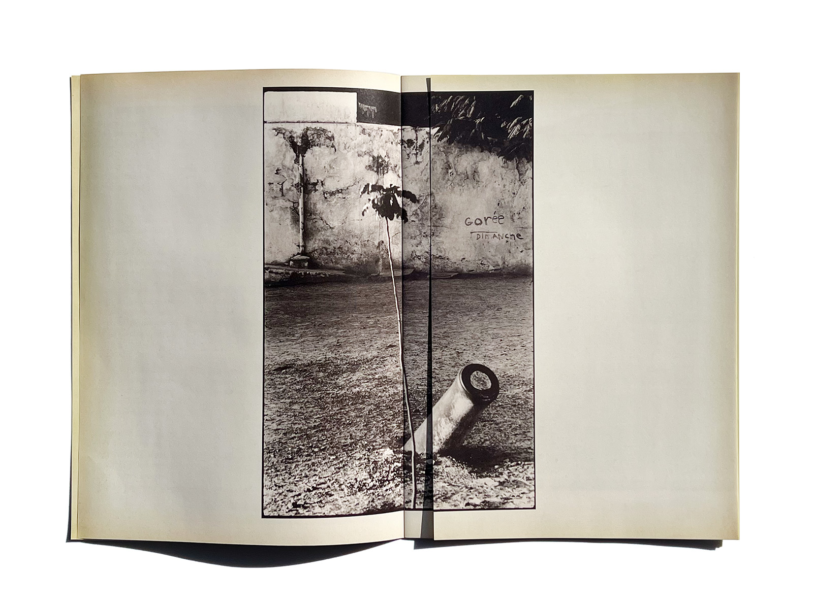 COMME des GARÇONS 2012 SS DM Rene Burri 12 | PAGE SPREAD