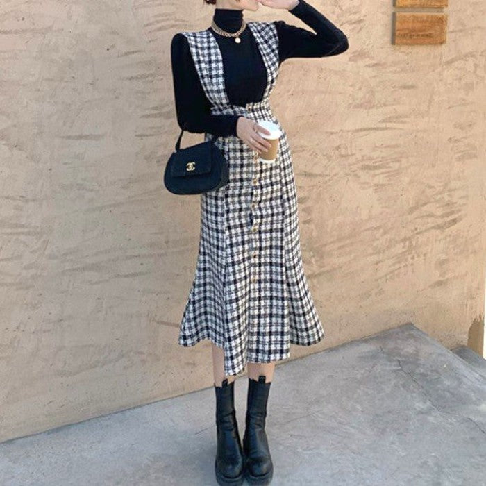 タートルネックトップ+チェック柄フィッシュテールスカート