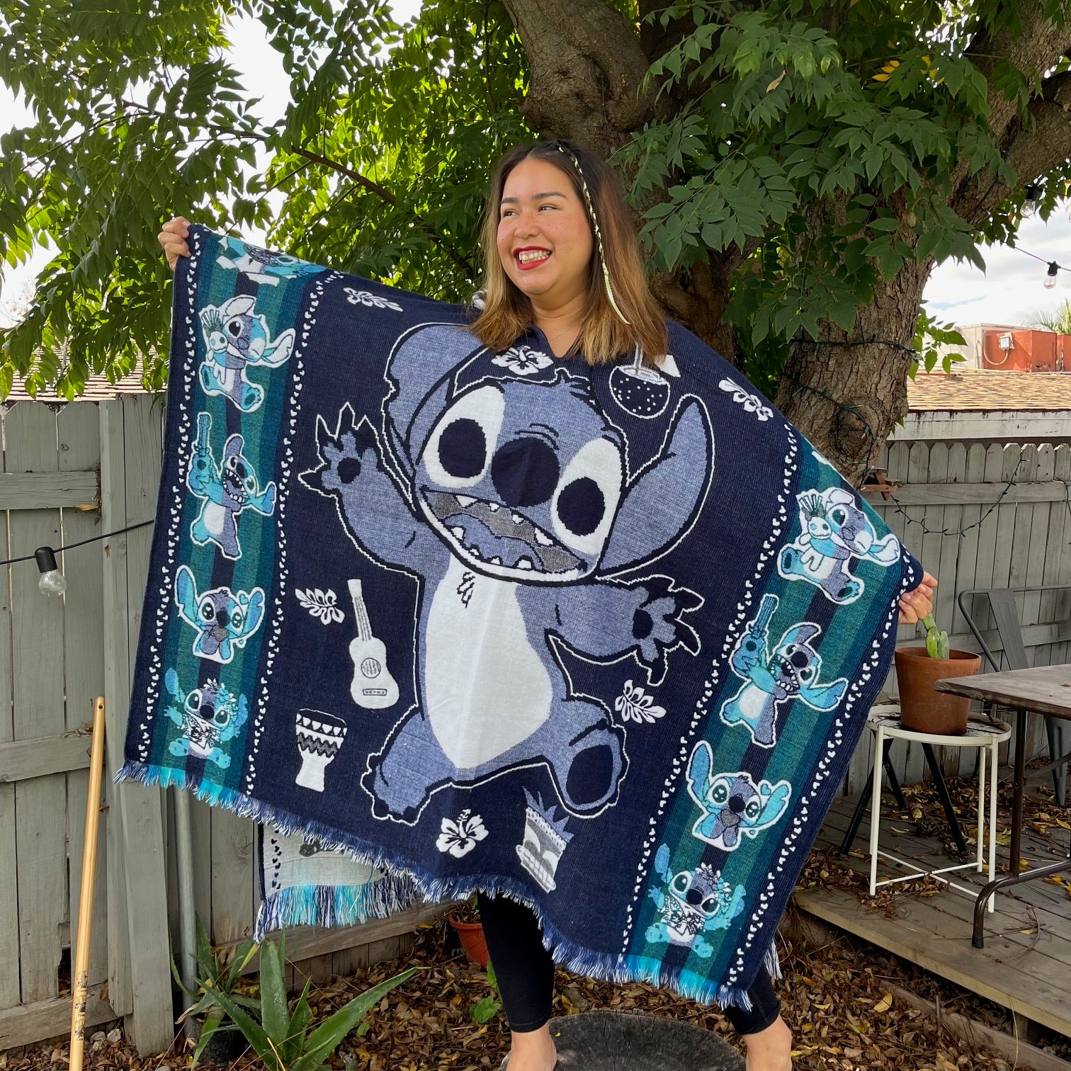 Stitch Poncho - Adult Size – Pickaparty