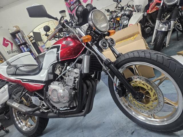 HONDA/ジェイド250に18インチホイール（Strategy福大ガレージ