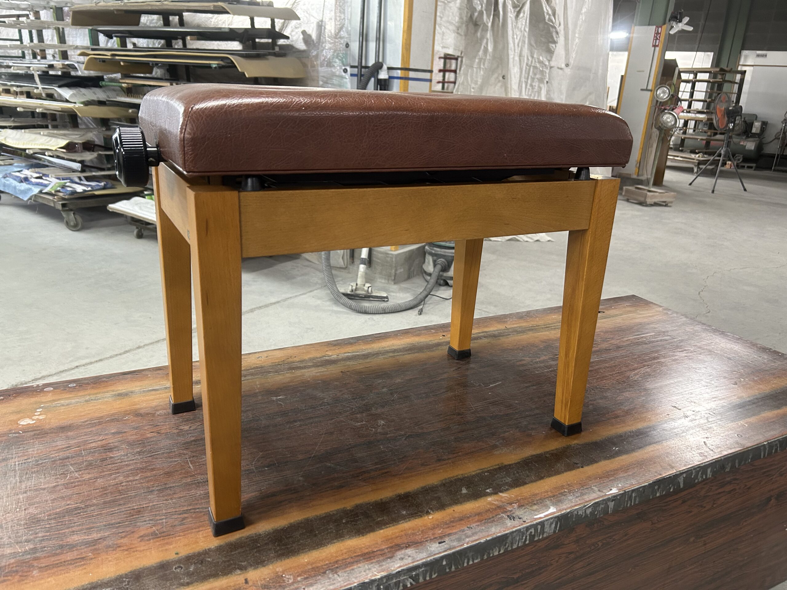 ピアノ用中古販売椅子/角椅子・高低自在椅子(PEACOCK) - ピアノ