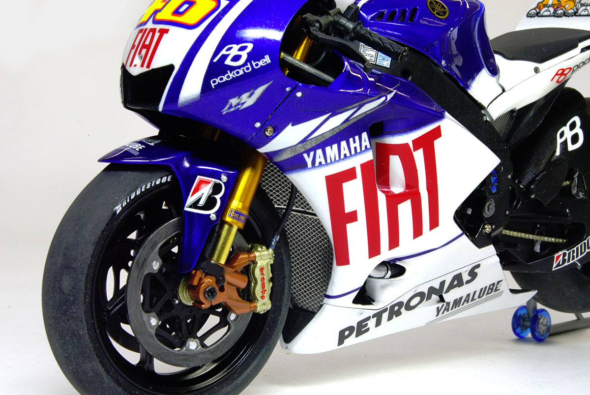 新品ヤマハ YZR-M1 '09 フィアットエストリルエディション【14120