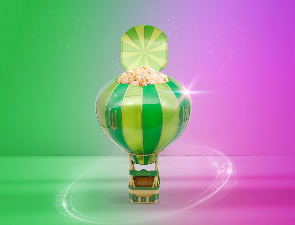 ウィキッド 永遠の約束』Event Cinemas限定グッズ登場——光る熱気球