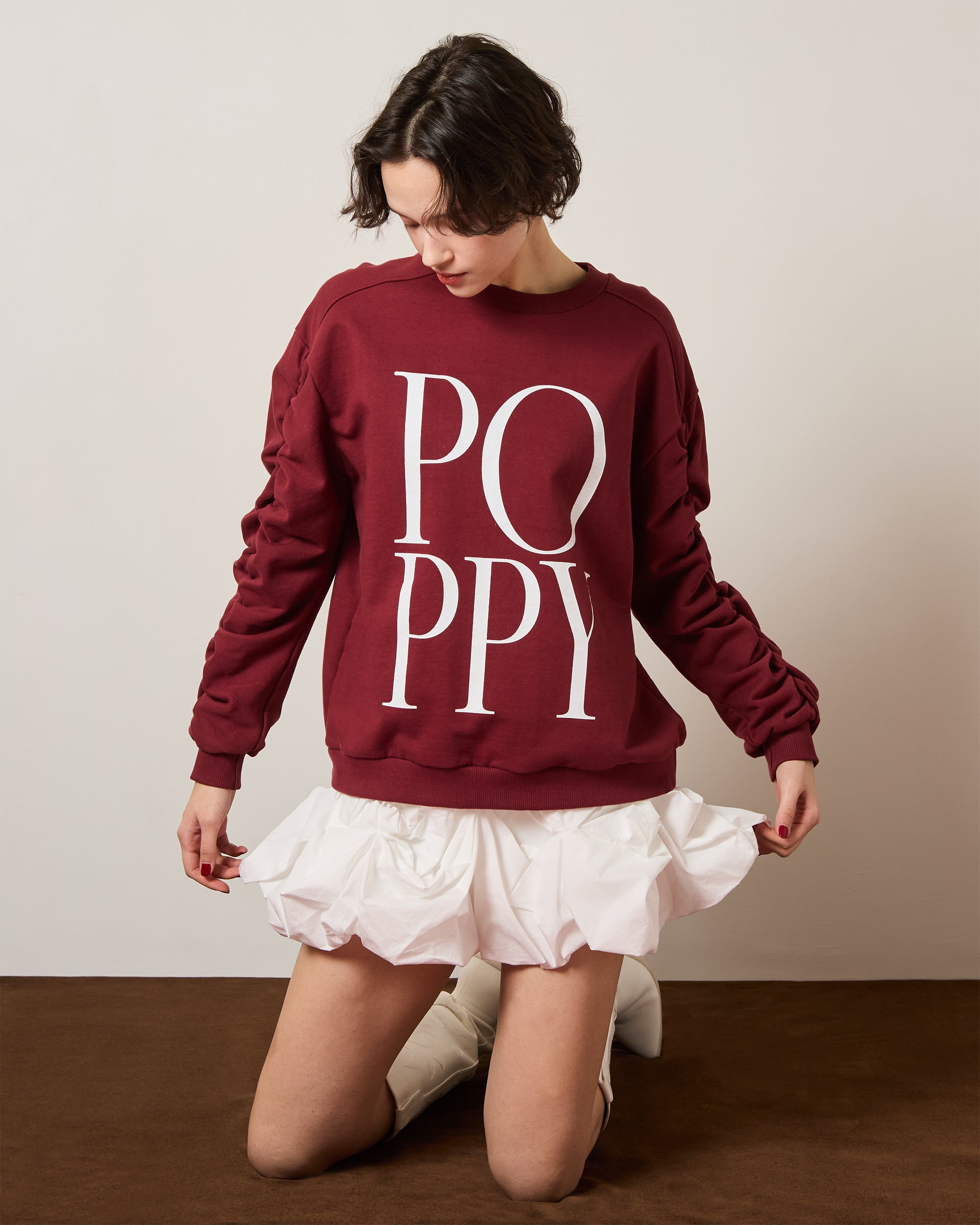 Gather sleeve sweatshirt