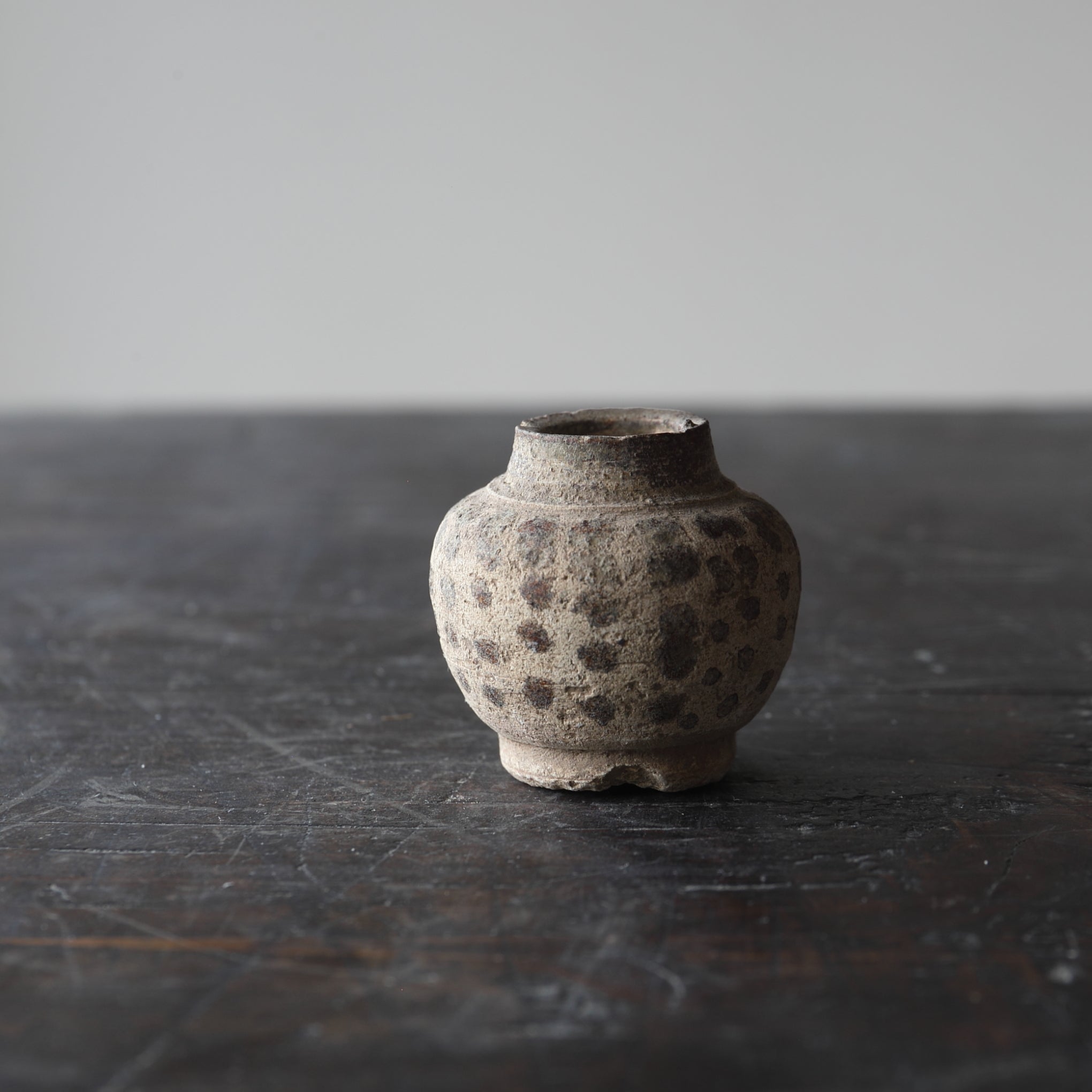 宋胡録（スンコロク） 小壷（中世：12–16世紀） | 入蘆花（ロカニイル）