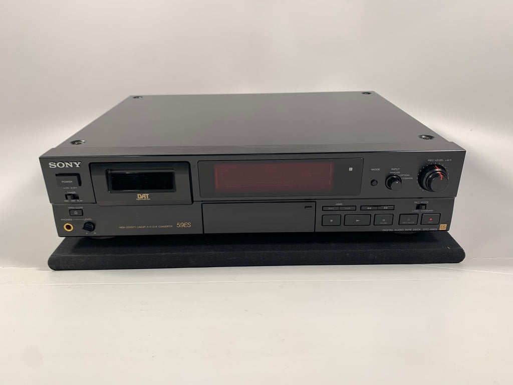 SONY DTC-59ES DIGITAL AUDIO TAPE DECK W/REMOTE & ORIGINAL BOX