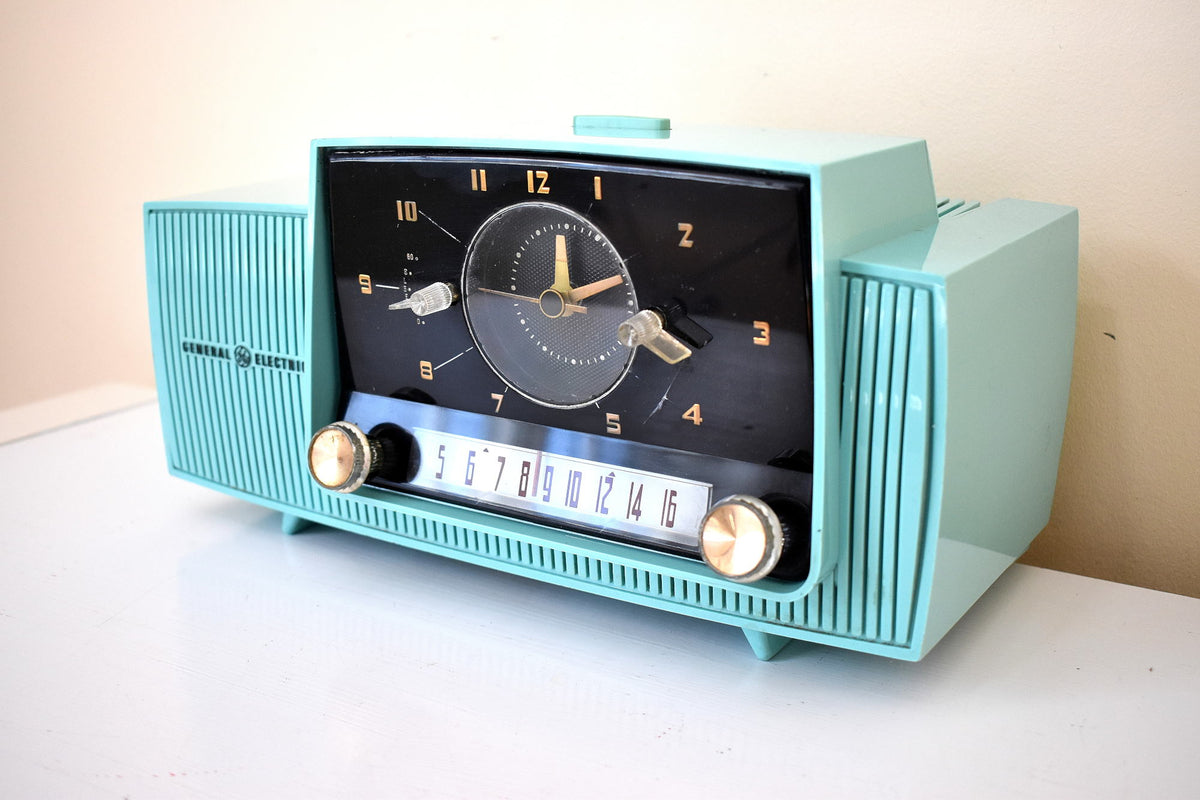 Ocean Turquoise Mid Century 1959 General Electric Model C-417C