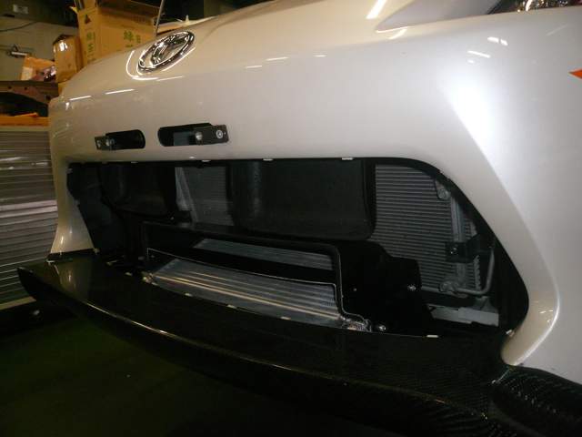 Revolution Online Catalog / Vマウントオイルクーラーキット