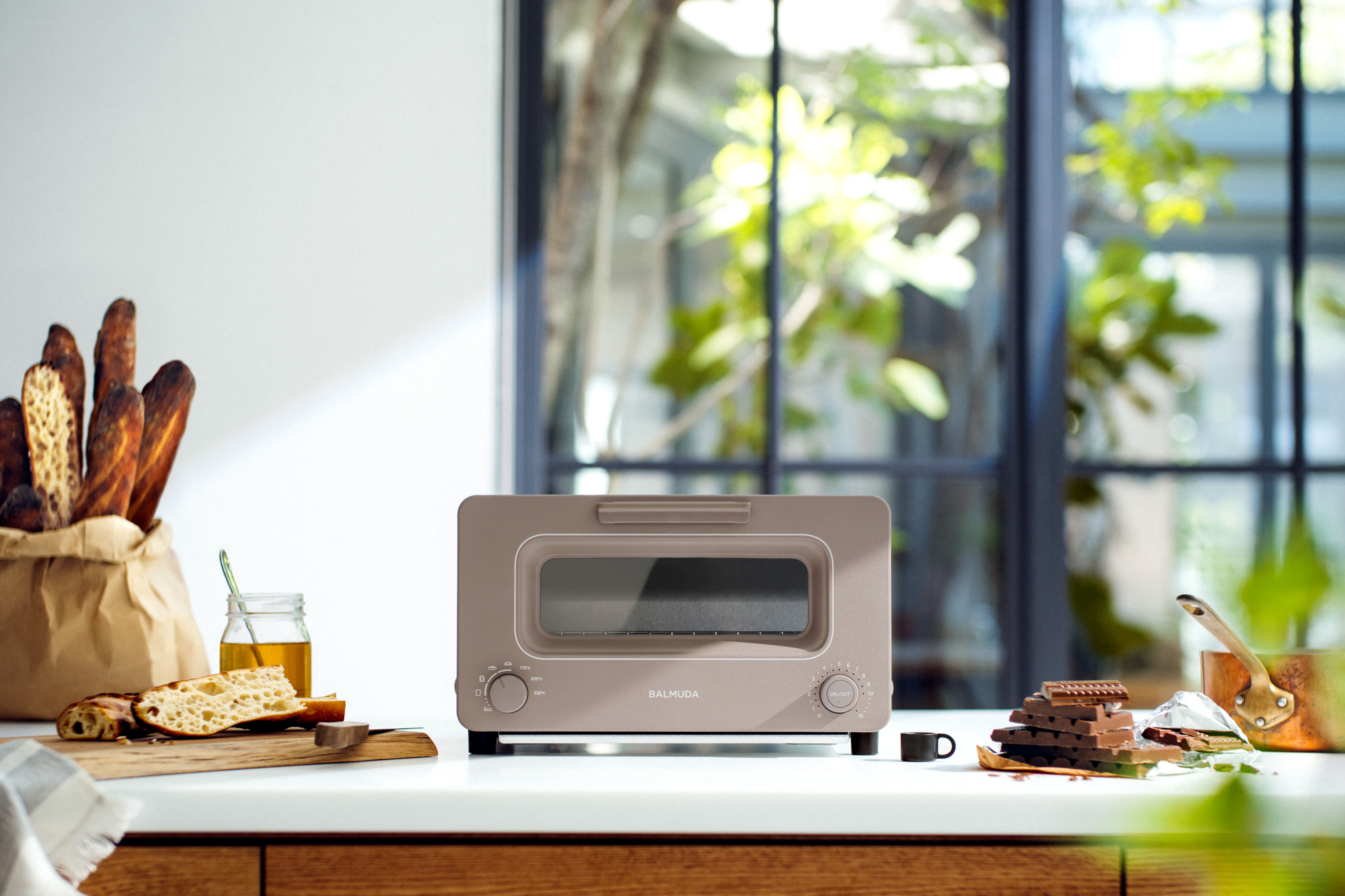 さらなるおいしさを追求。感動のトースター「BALMUDA The Toaster」の