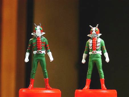 仮面ライダーV3 ヘルメット 赤と緑 フィギュア 仮面ライダーV3