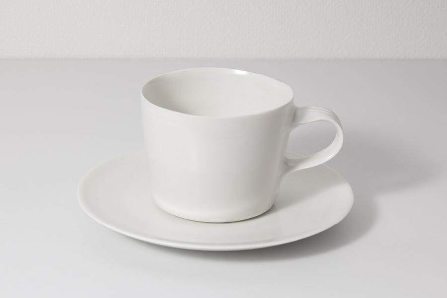 黒田泰蔵 カップ&ソーサー 黒田泰蔵 白磁 世界的評価 ⁄ 柳瀬美術