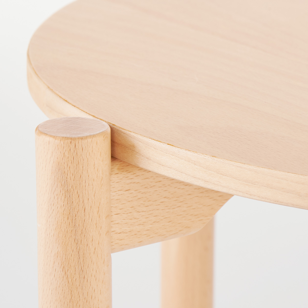 またまた良さげ…無印良品のイタリア製「ブナ材サイドテーブル