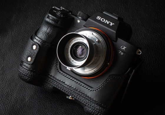 SONYα7III用速写ケースグリップエクステンション
