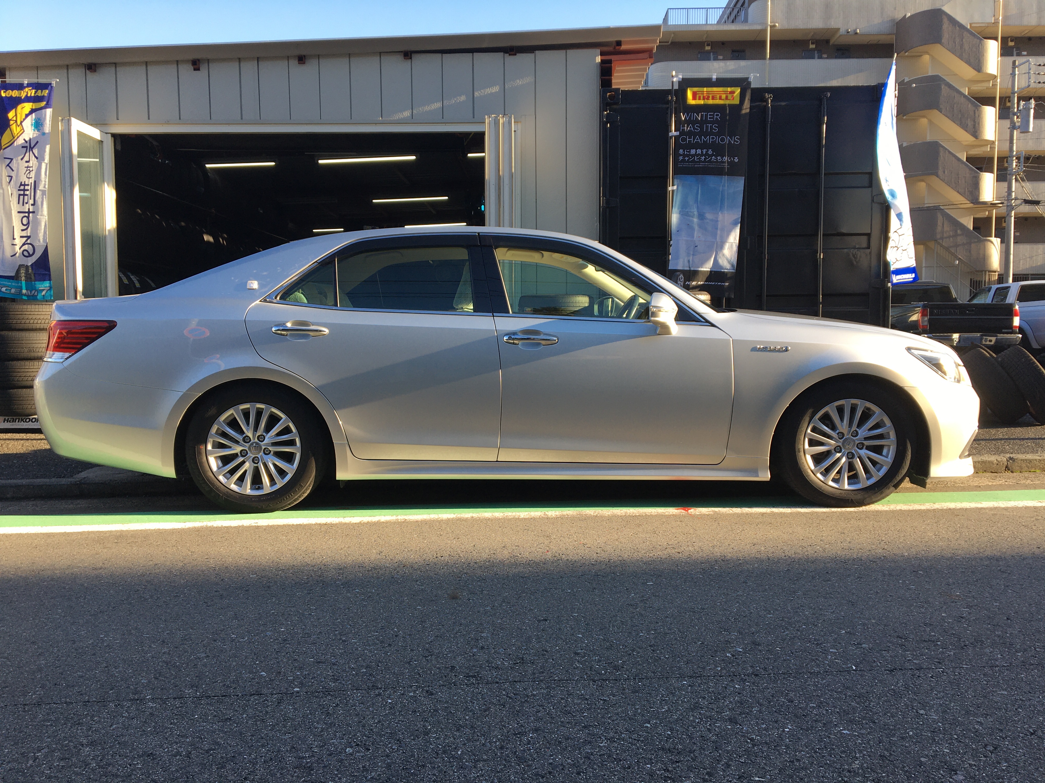 210系クラウンにTEINフレックスZ車高調、WORKグノーシスGR204、19