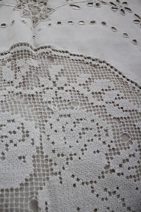 フランスアンティークリネンのベッドカバー」ココン・フワット