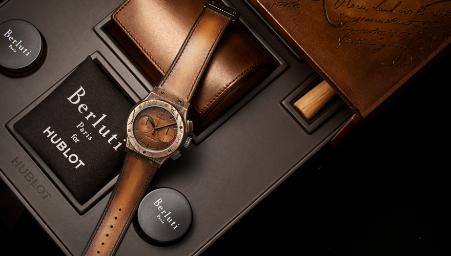 スクリットをケースに施こした「クラシック・フュージョン クロノ