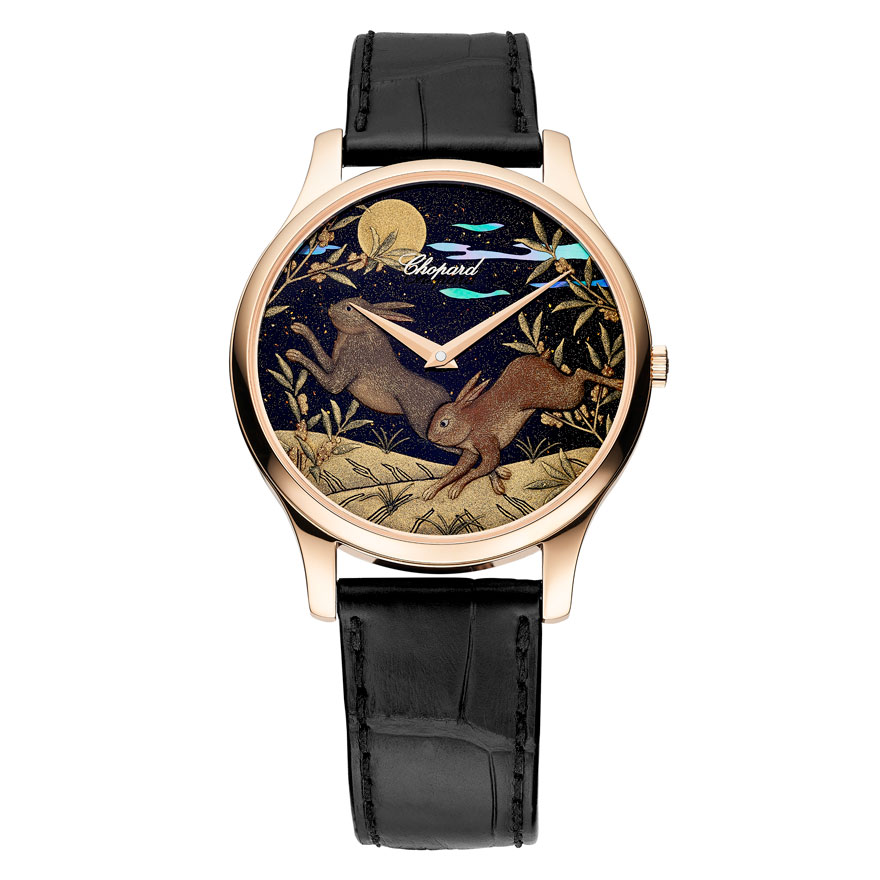 山田平安堂の熟練漆職人が、精魂込めて、漆、金粉、螺鈿細工を施した