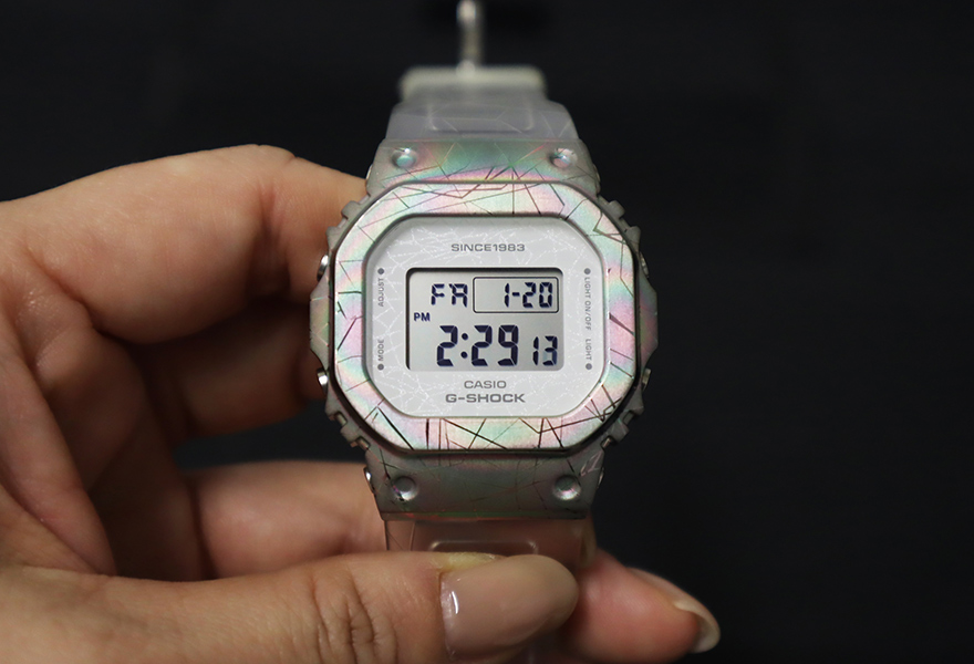 鉱石がモチーフのG-SHOCK40周年モデル「GM-S5640GEM-7JR」をレビュー