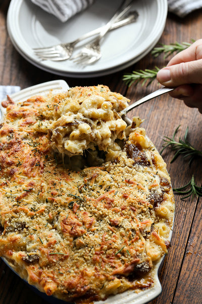 mac-and-cheese-with-onion-jam-