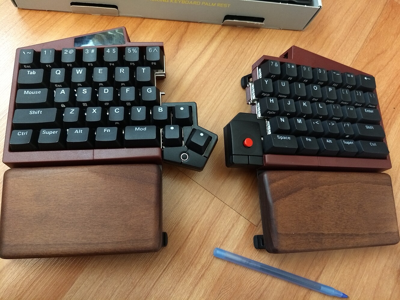 Ultimate Hacking Keyboard (UHK 60 V2)