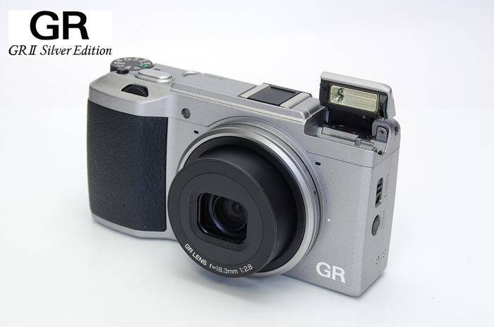 カメラの八百富｜創立80周年記念 RICOH 「GR II Silver Edition」が
