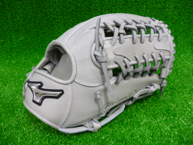 ミズノ定番史上最軽量野球スパイク入荷しました！ – ZENTAN SPORTS