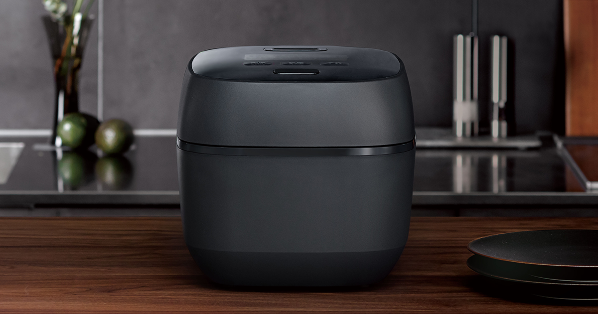 縦・横・斜めの激しい対流を実現した「3DローテーションIH構造」搭載