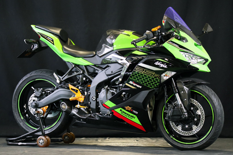 Ninja ZX-25R (2020-) 純正用ミラーカバー --