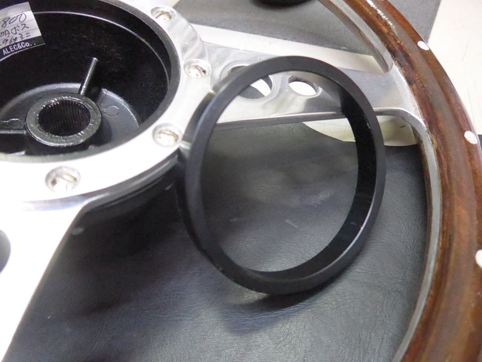 ALEC eShop / モトリタステアリング用、純正ホーンモチーフアダプター