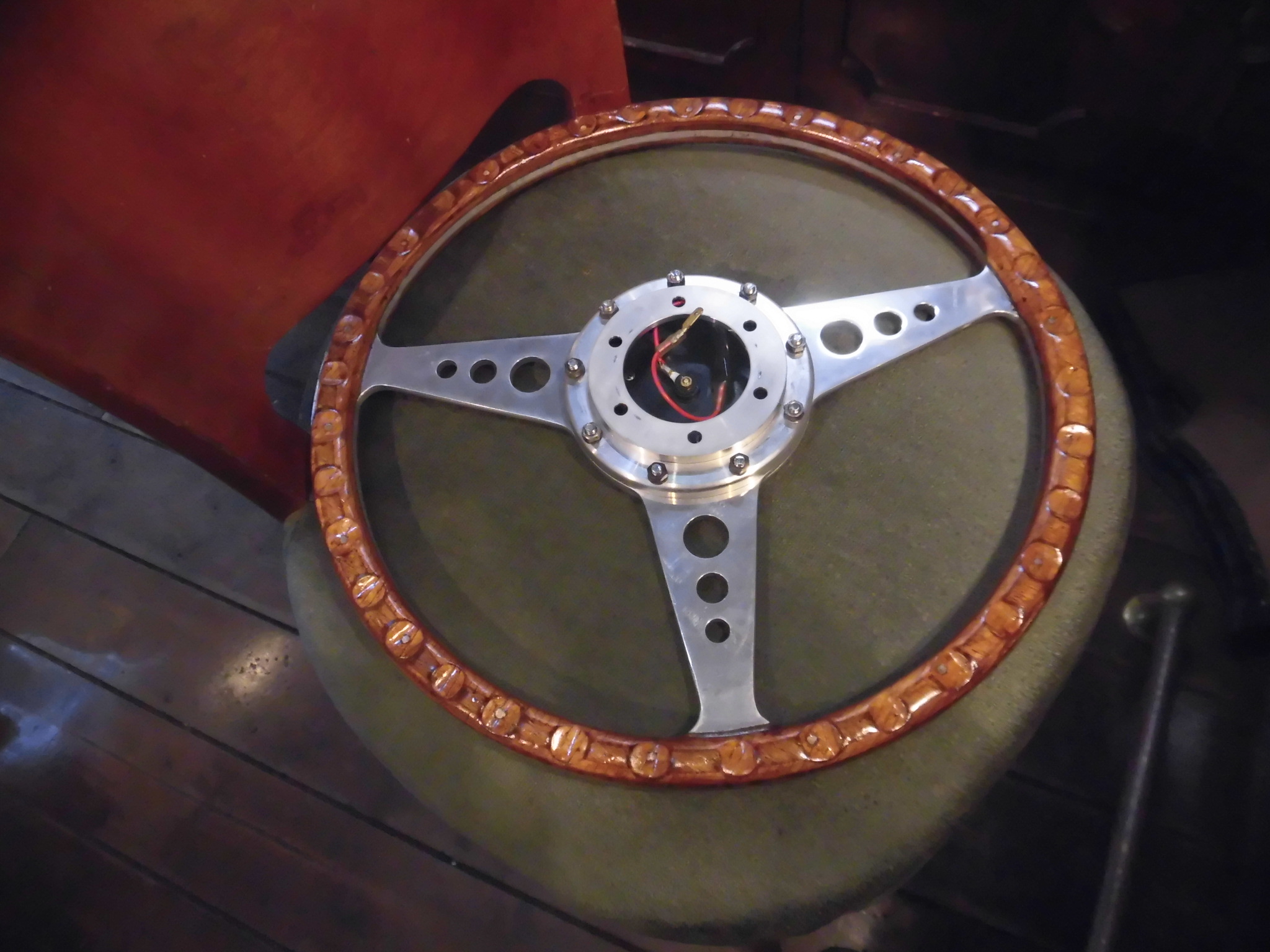 ALEC eShop / モトリタウッドステアリング13フラット中古軽くリペアー品