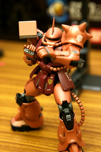 asahi.com： スーパーハイコンプロ「MS-06Sシャア専用ザク