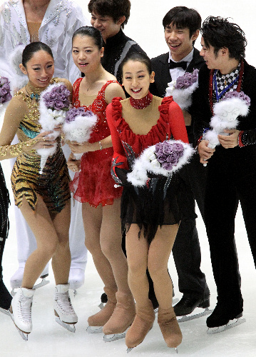 asahi.com（朝日新聞社）：バンクーバー五輪代表に選ばれた（前列右