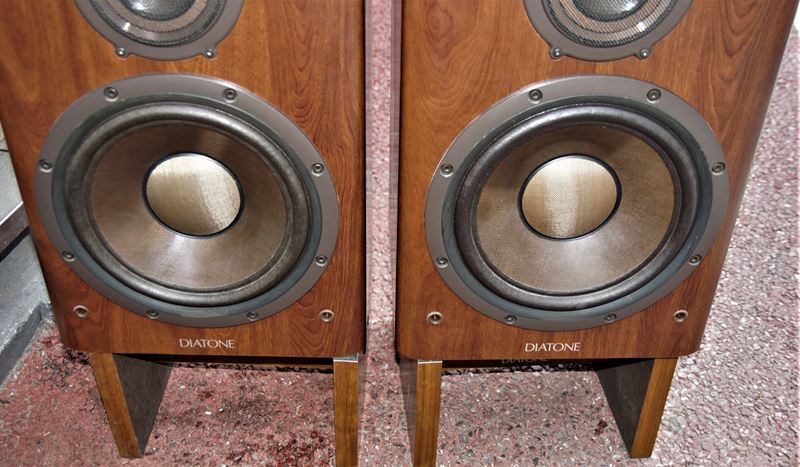 三菱 DIATONE スピーカー DS800Z ペア別に出品 スタンド付 美品