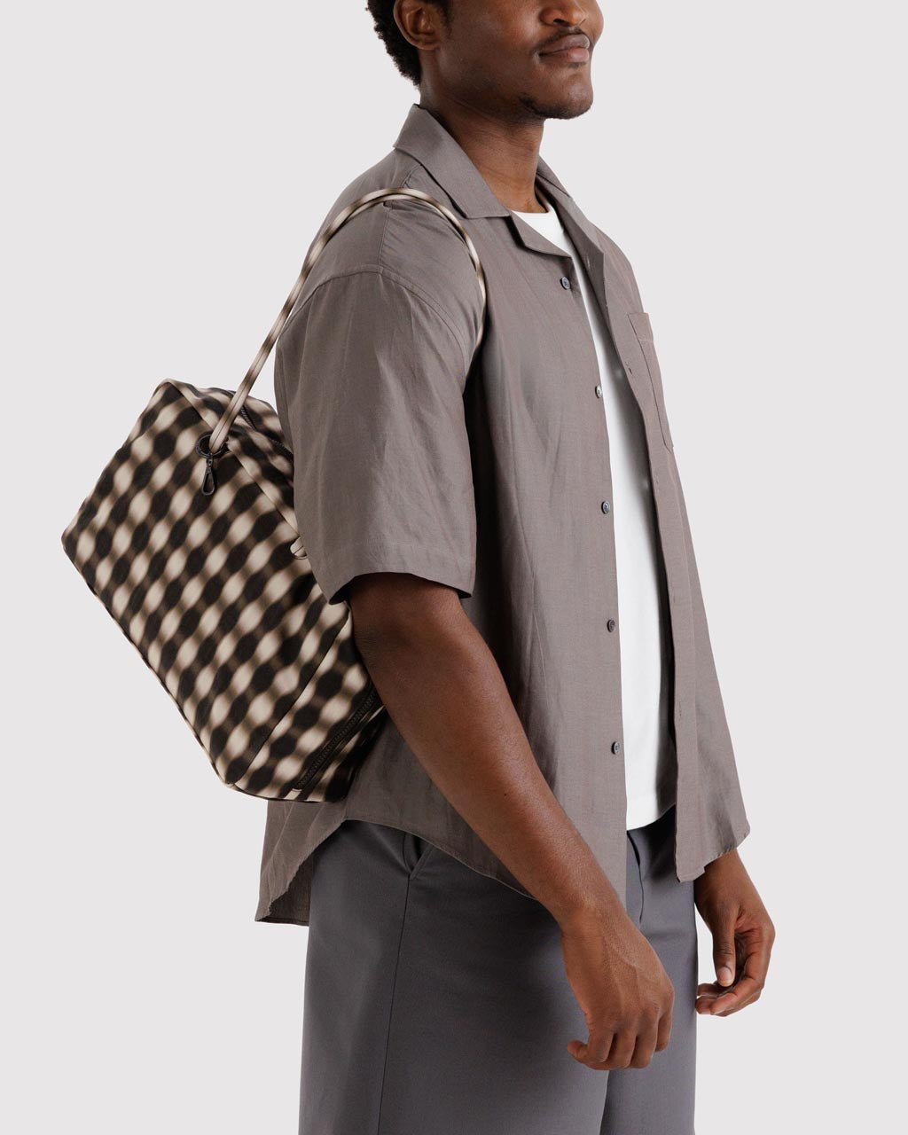 Medium Nylon Bowler Bag - Blurred Gingham Brown – ban.do