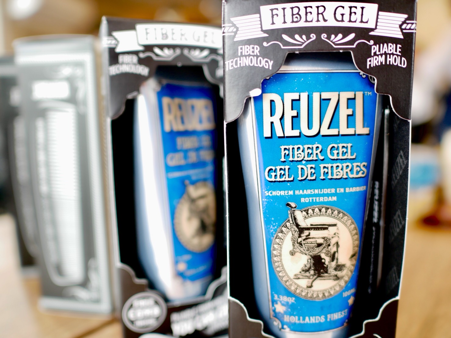最新ジェルポマード REUZEL FIBER GEL(ルーゾーフレーバージェル