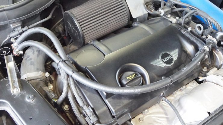 R60クロスオーバーにM7オイルキャッチタンク取付 – bond MINI