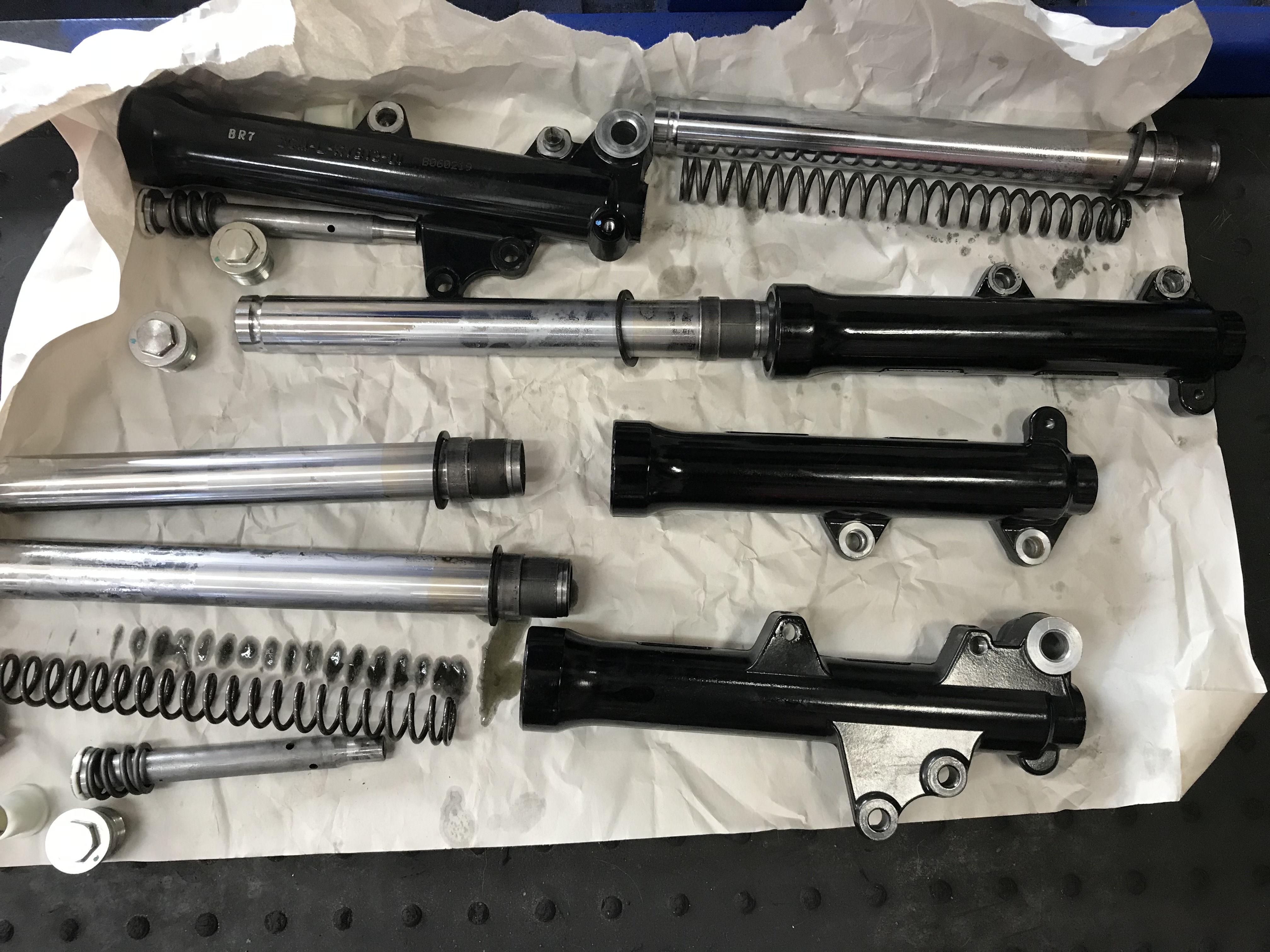 ヤマハ トリシティ125 SEC1J フロントフォーク分解 | Auto Furnish BREAK