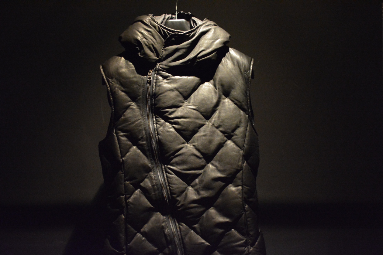 1363-01 カンガルーレザー ダウンベスト イサムカタヤマ バック