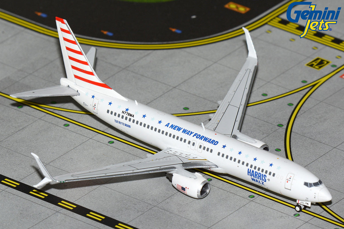 GeminiJets GJKAI2322 1:400 Harris-Walz Campaign Boeing 737-800