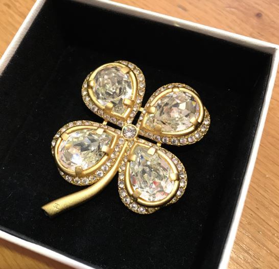 シャネル クローバーブローチ ラインストーン ☆たまプラーザ店