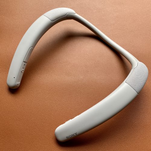 SONY ワイヤレスネックバンドスピーカー SRS-NB10 を使ってみた