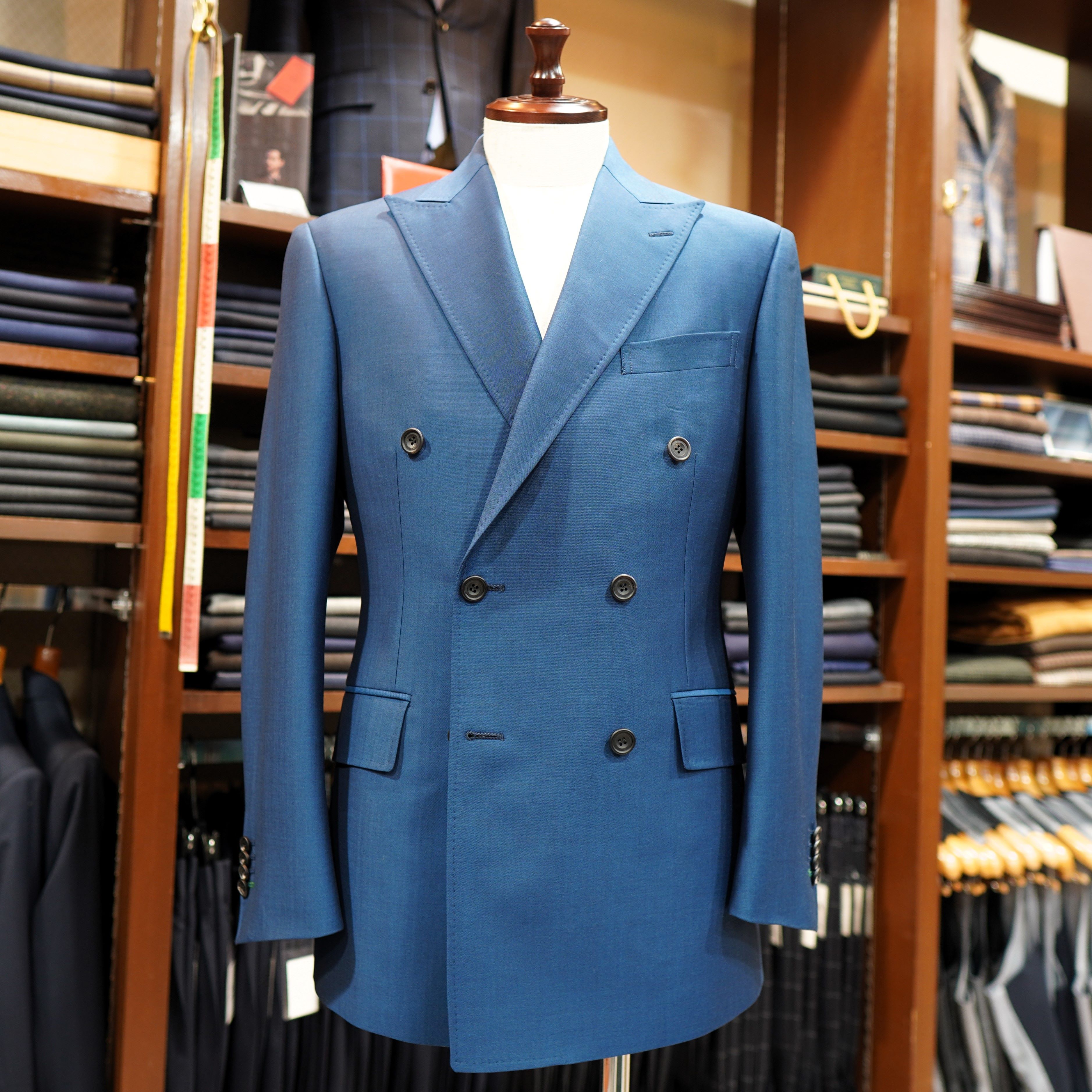 モヘアの効いたブルーグリーンのダブルスーツ | ゑみや洋服店