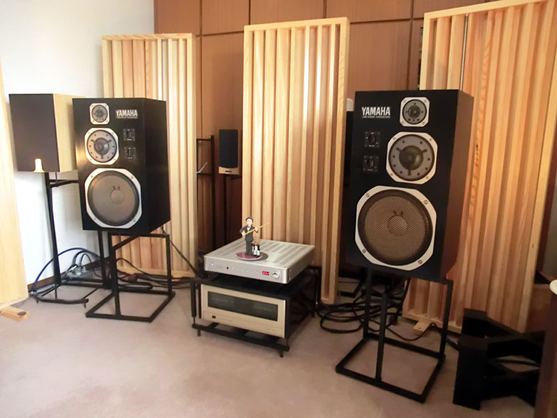 JBL4312,YAMAHA NS-1000M等に最適！天板なし3点支持・高さ調整式